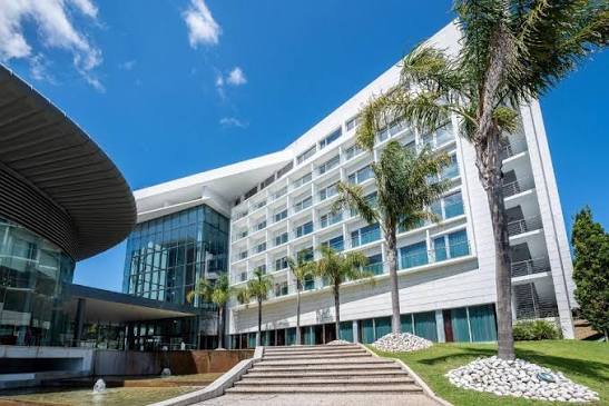 Exterior do Lagoas Park Hotel, em Oeiras